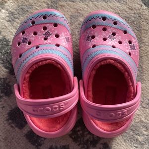 Baby girl CROCS size 7C with fur